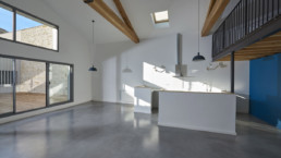 touton architectes - chartrons - logement collectif - grand duplex - cuisine séjour - double hauteur - charpente bois